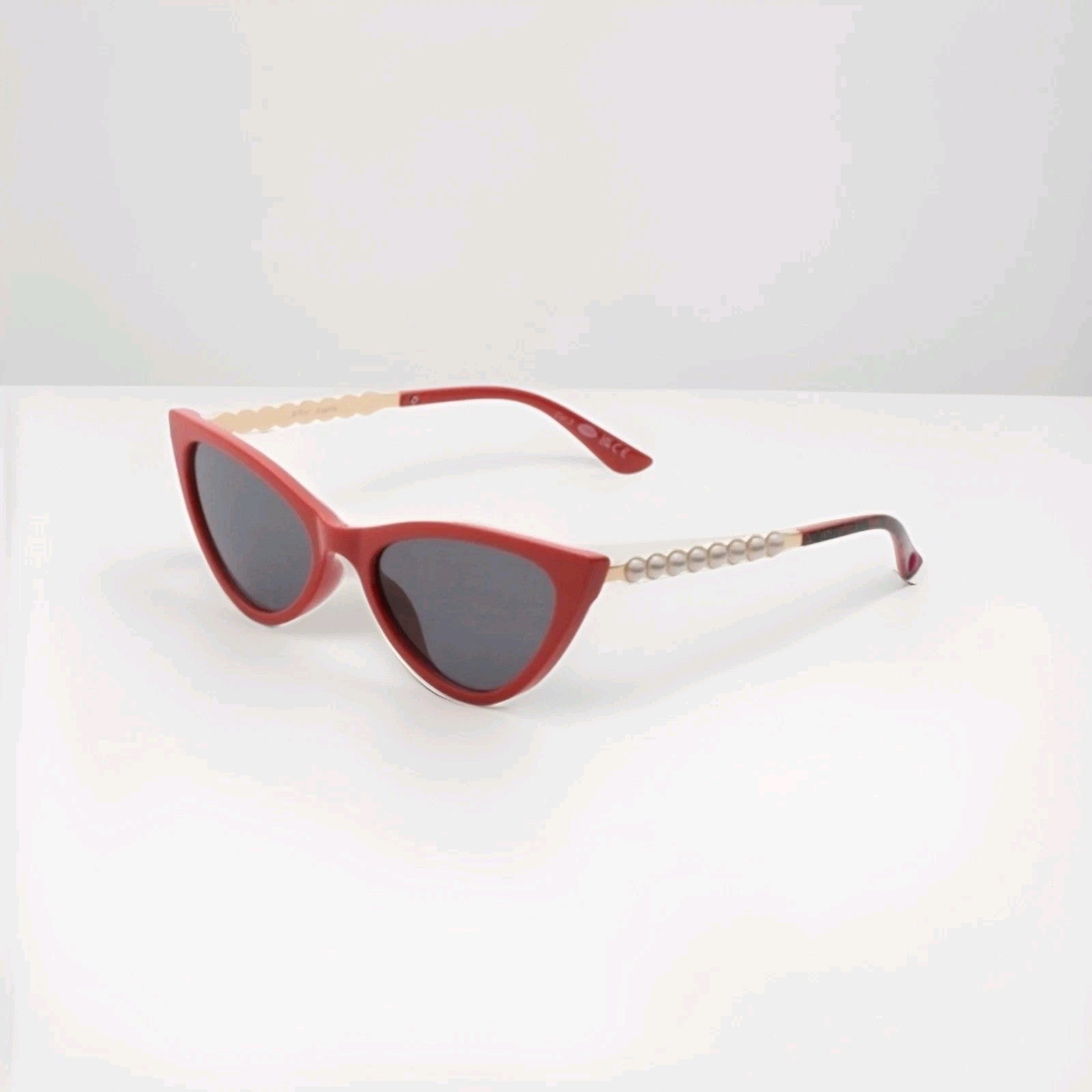 Betsey Johnson Sunglasses Cat Eye Tortoise Shell Like Frames Oversize Red Shades0