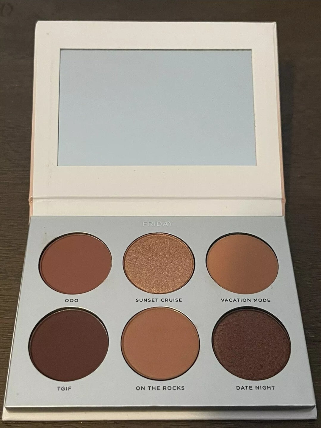 PUR Eyeshadow Palette On Point "Friday" 6 Shades 0.23oz - New with Box1
