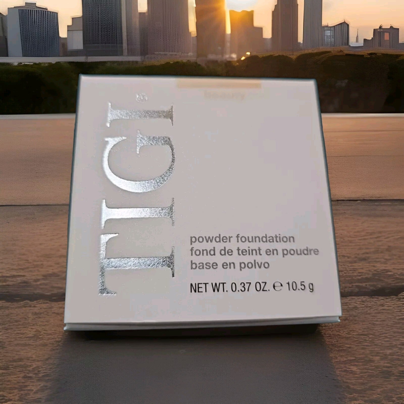 TIGI COSMETICS Powder Foundation "Beauty" 0.37 oz / 10.5g New In Box0