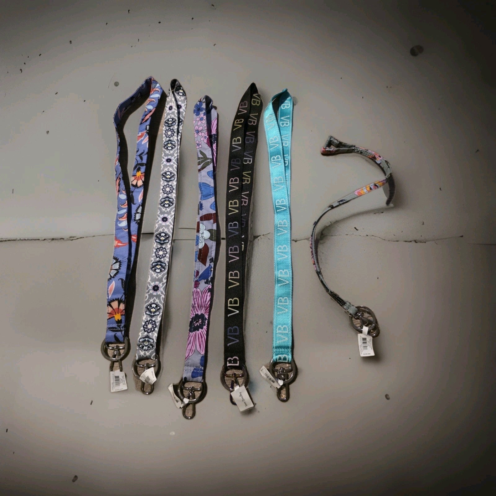 Brand New Vera Bradley Lanyard Lot - 6 Lanyards $114+ MSRP PLAZA TILE, LIGHTEN 0