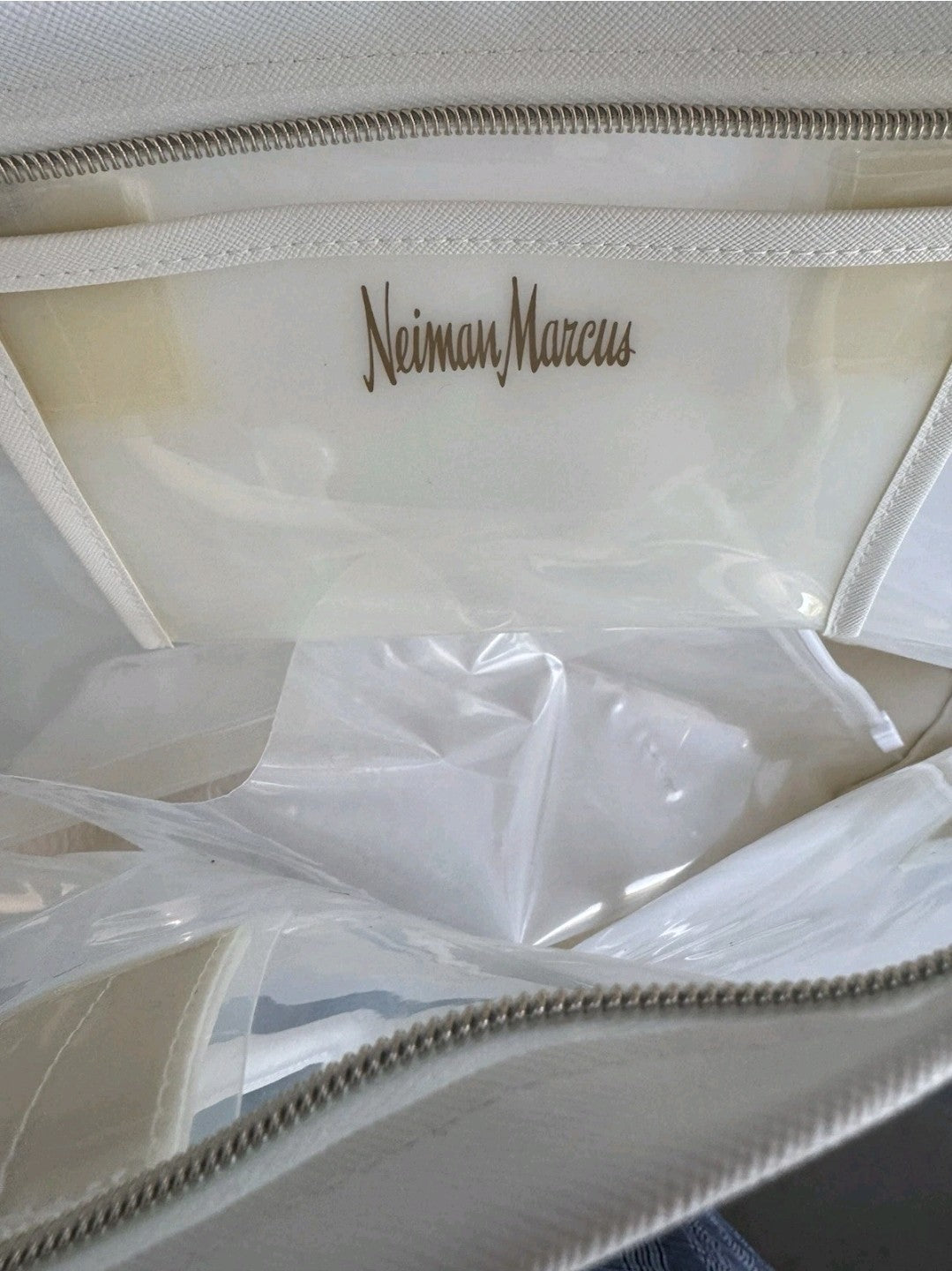Neiman Marcus Clear PVC White Tote Bag With Zipper And Inner Pouch NEW3