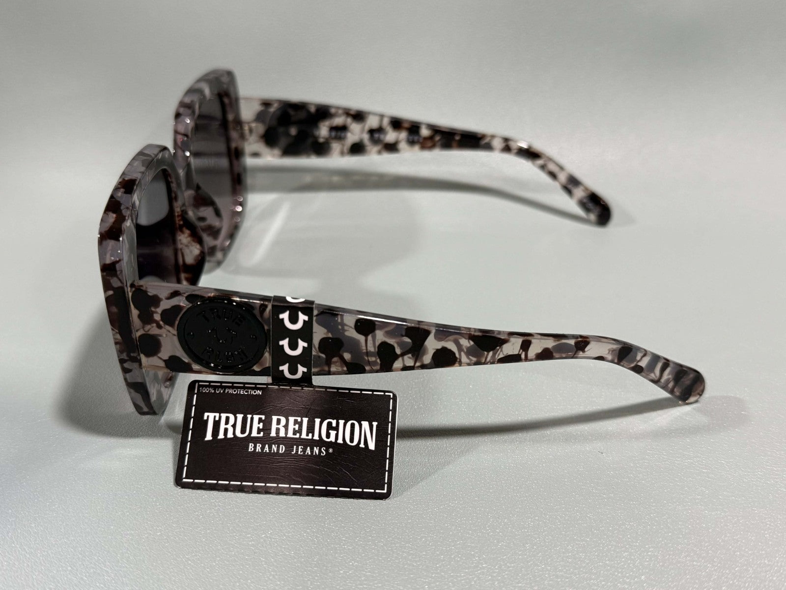 New Original TRUE RELIGION Square Sunglasses Frosted Black / Clear TR572341