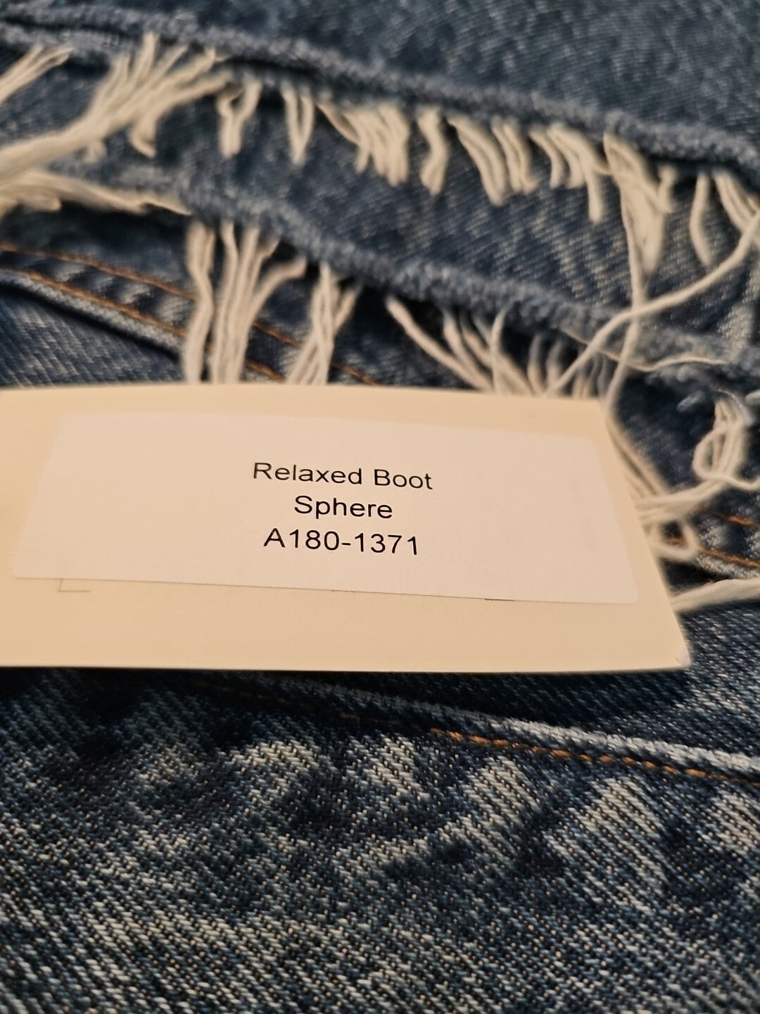 New AGOLDE Mid Rise Raw Hem Relaxed Boot Cut Jeans in Sphere, Size 27 Sz 4 Mom4