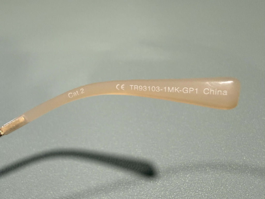 New Original TRUE RELIGION Cat Eye Sunglasses Tinted / Gold Accent TR931034