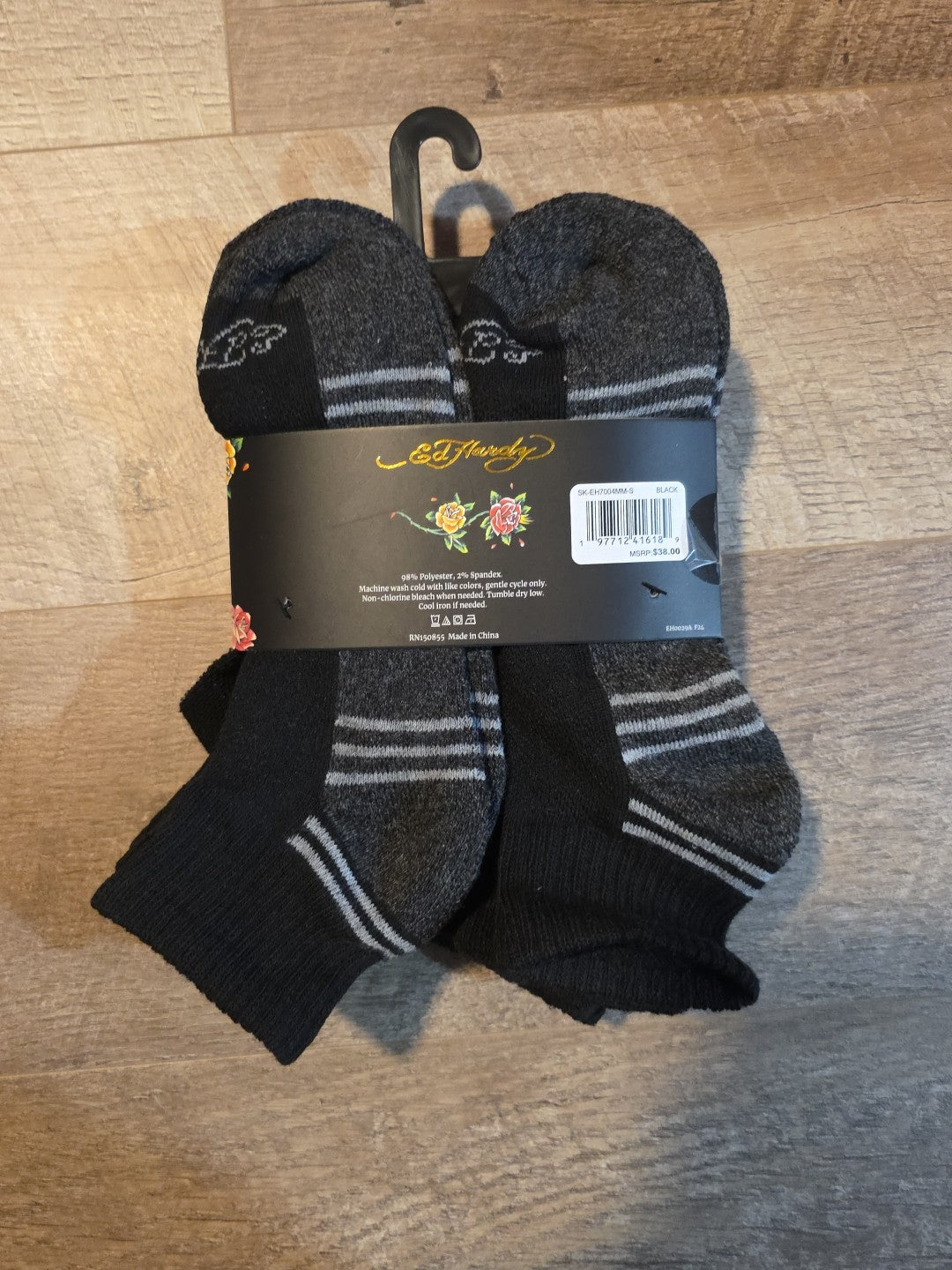 Ed Hardy 8-Pair Men's Athletic  Quarter Socks  Shoe Size 6-12  Black/Gray1