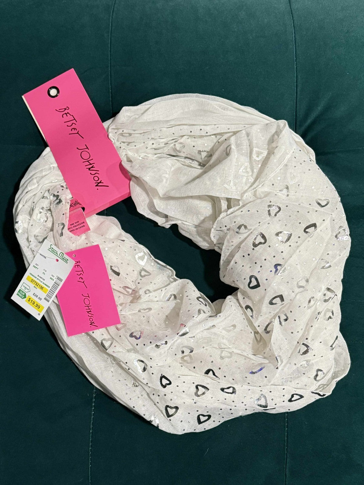 NWT Vintage Betsey Johnson Y2K Infinity Scarf Wrap White w/ Hearts Shawl2
