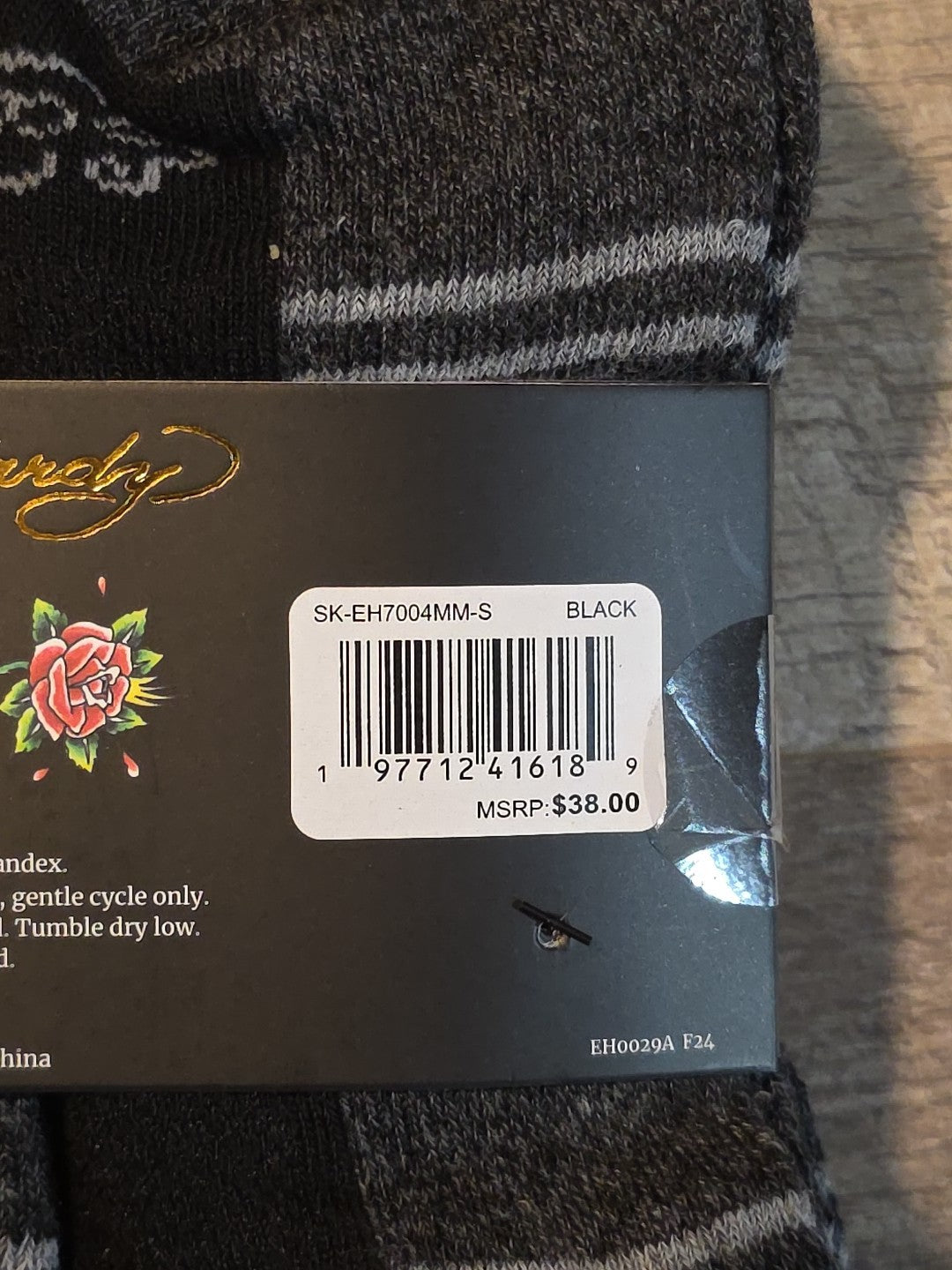 Ed Hardy 8-Pair Men's Athletic  Quarter Socks  Shoe Size 6-12  Black/Gray2