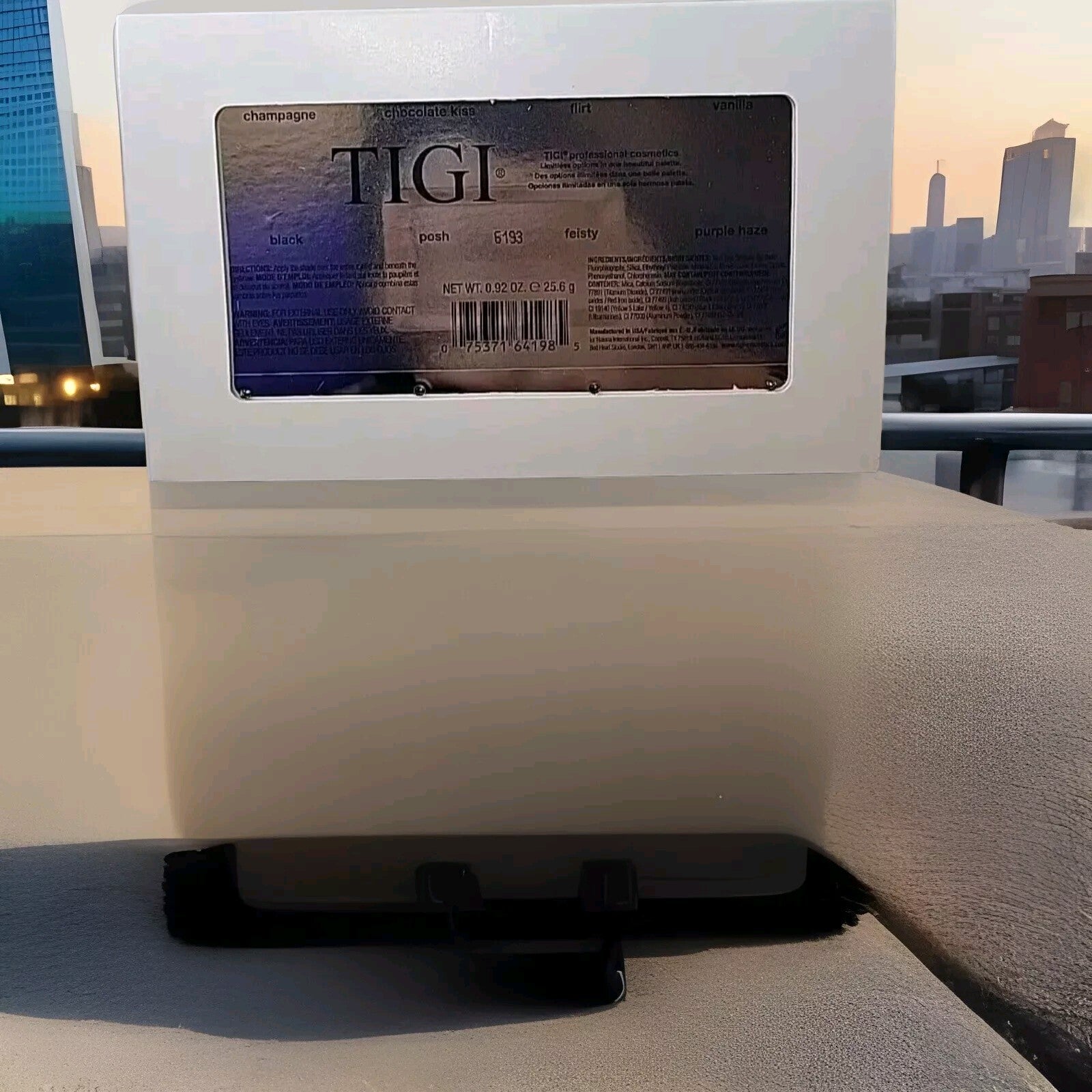 TIGI Professional Cosmetics High Density Eyeshadow Palette With 8 Shade's5
