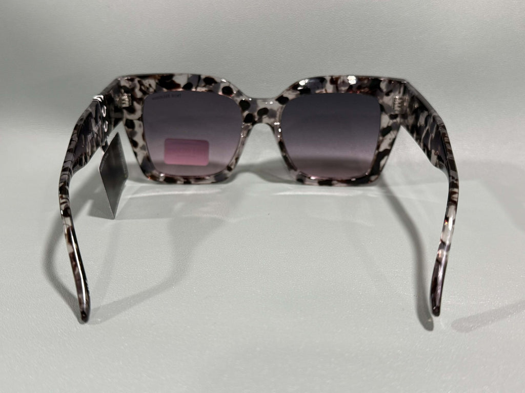 New Original TRUE RELIGION Square Sunglasses Frosted Black / Clear TR563951