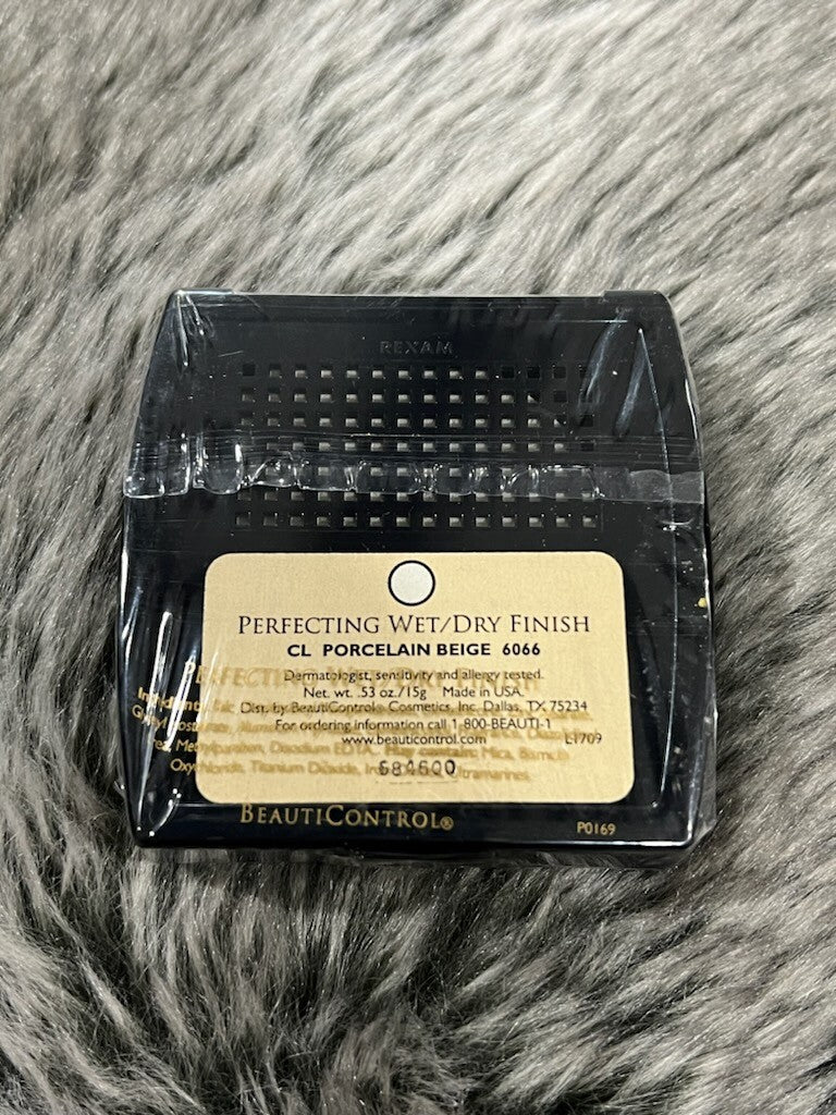Beauticontrol Perfecting Wet Dry Finish CL Porcelain Beige* 6066 •NEW• P1 Founda3