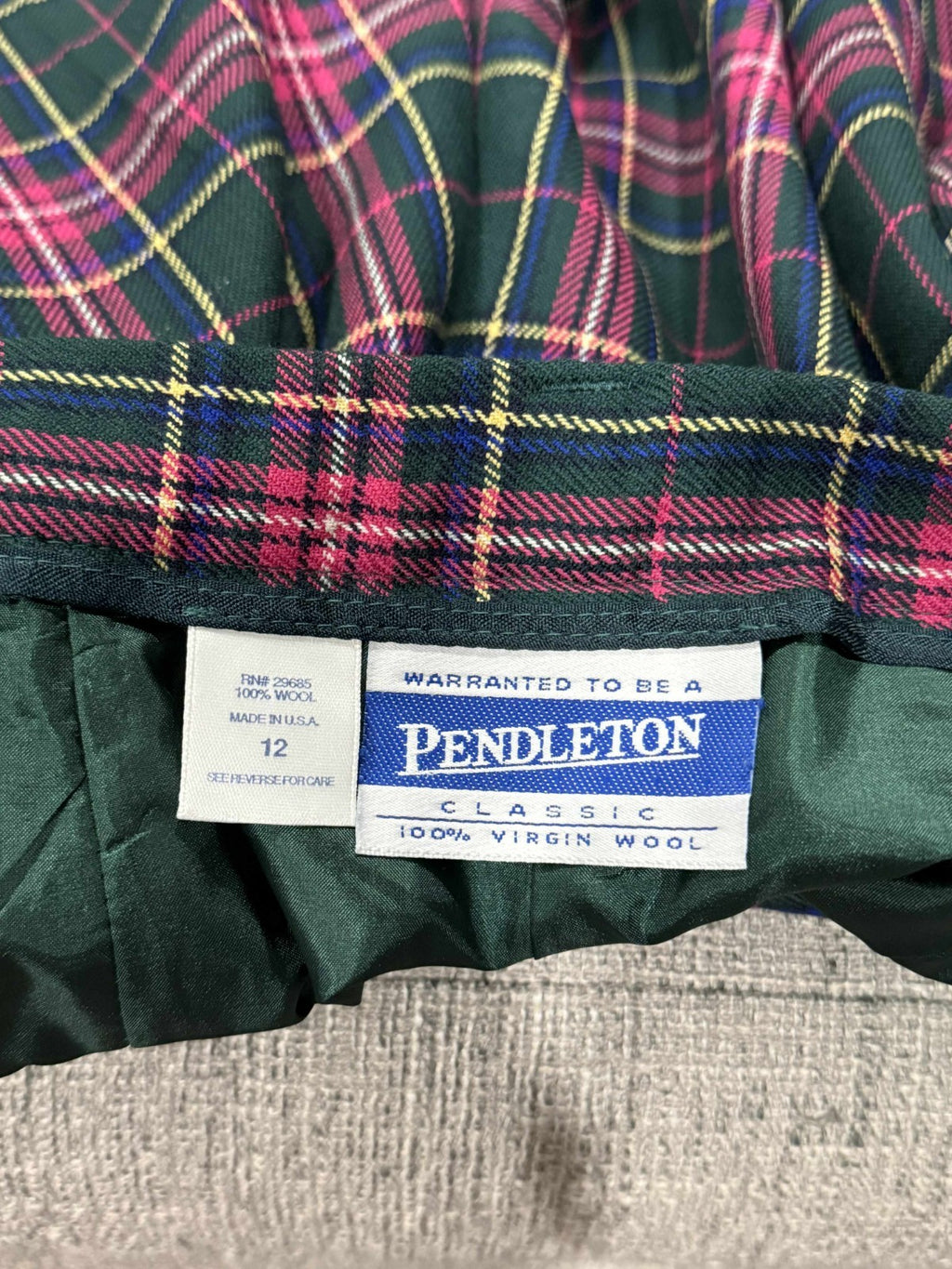Vintage Pendleton Plaid Bermuda Shorts Sz 12 100% Virgin Wool Made In USA PINK2