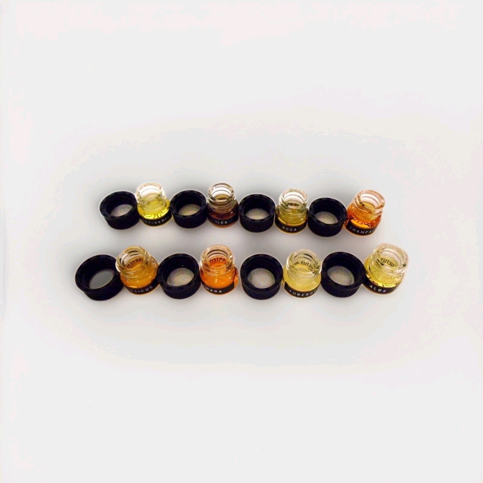Cultus Artem 8-Piece Fragrance Sample Gift Set Mini Jars NOT Rollerballs NEW/2