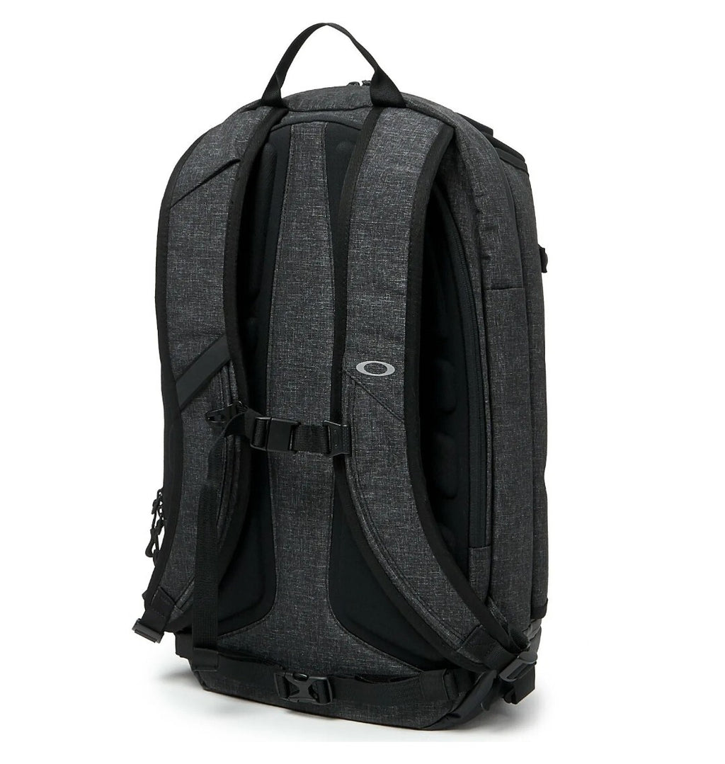 Oakley Factory Pilot Aero Pack Cycling Blackout Backpack Back Pack 921129 02E1