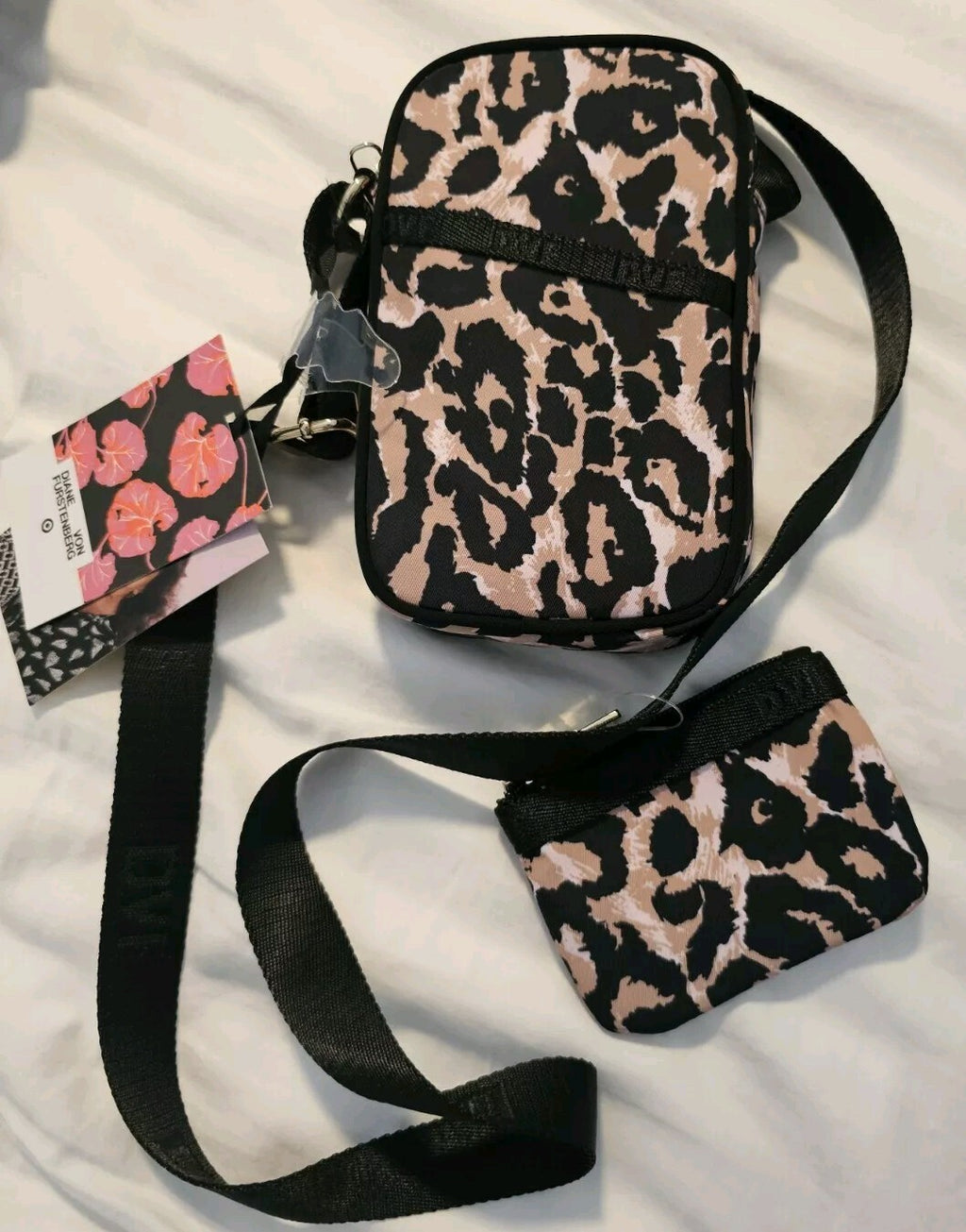 New Diane Von Furstenberg Crossbody Phone Bag Wallet 8" x 5" x 1.5" Leopard  0
