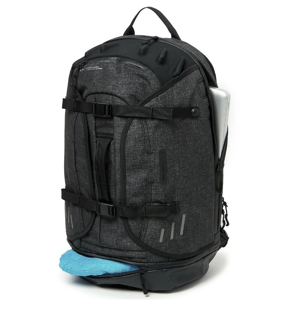 Oakley Factory Pilot Aero Pack Cycling Blackout Backpack Back Pack 921129 02E2