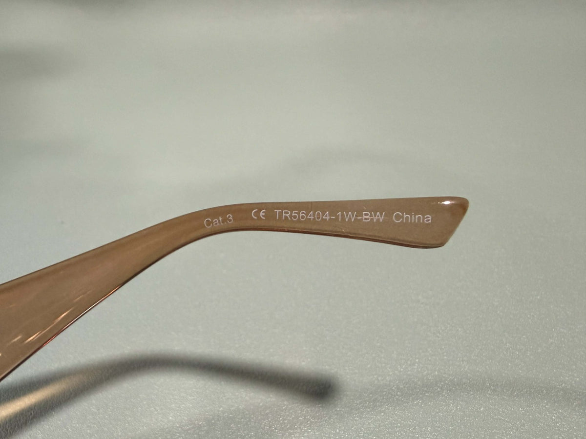 New Original TRUE RELIGION Square Sunglasses Tinted / Gold Accent TR564043