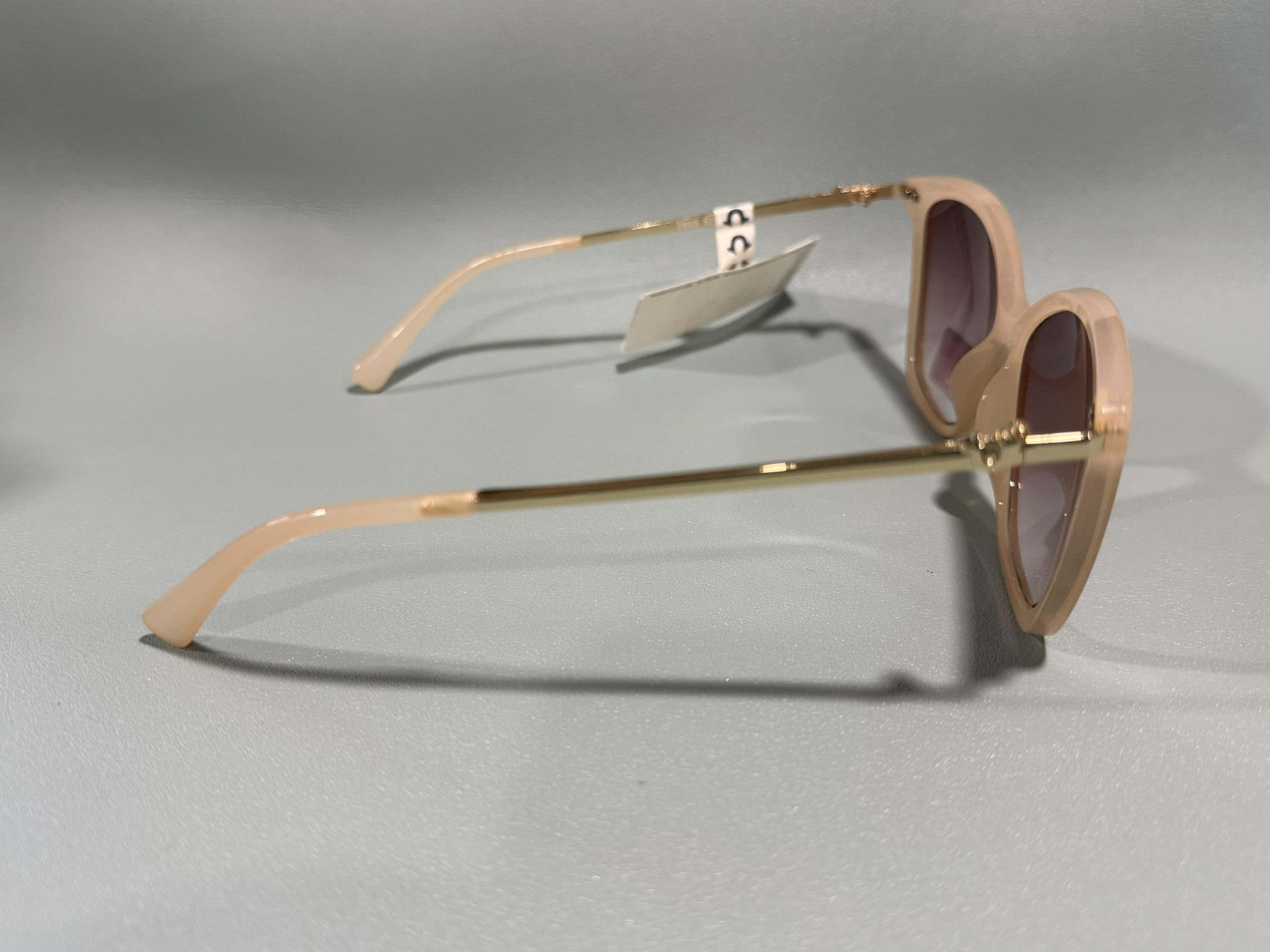 New Original TRUE RELIGION Cat Eye Sunglasses Tinted / Gold Accent TR931032