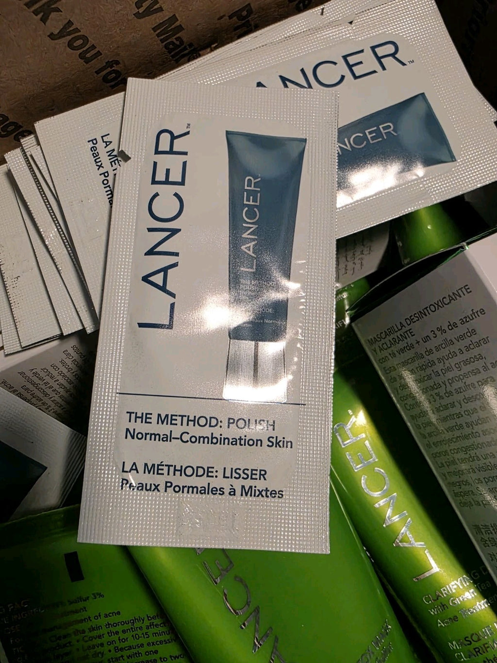 18 Lancer + Clarifying Detox Mask  1.7 oz/50 ml + 25 The Method Samples W Defect1