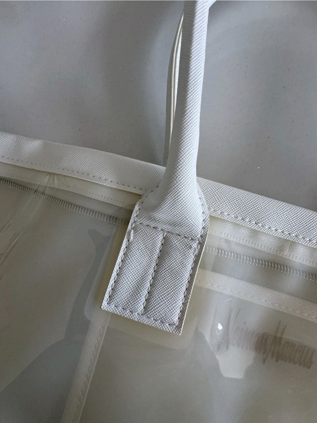 Neiman Marcus Clear PVC White Tote Bag With Zipper And Inner Pouch NEW7