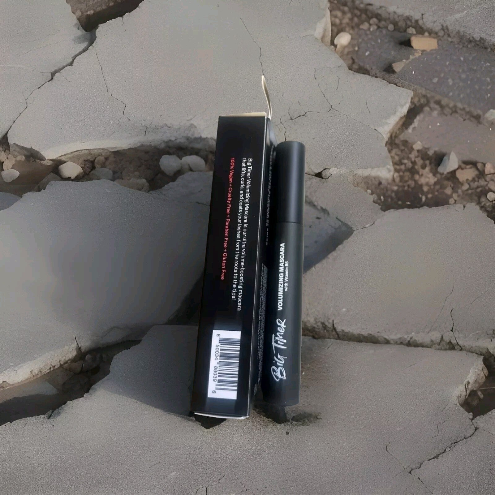 NIB New TLB The Lip Bar BIG TIMER Volumizing MASCARA Full Size BLACK 0.38 oz1