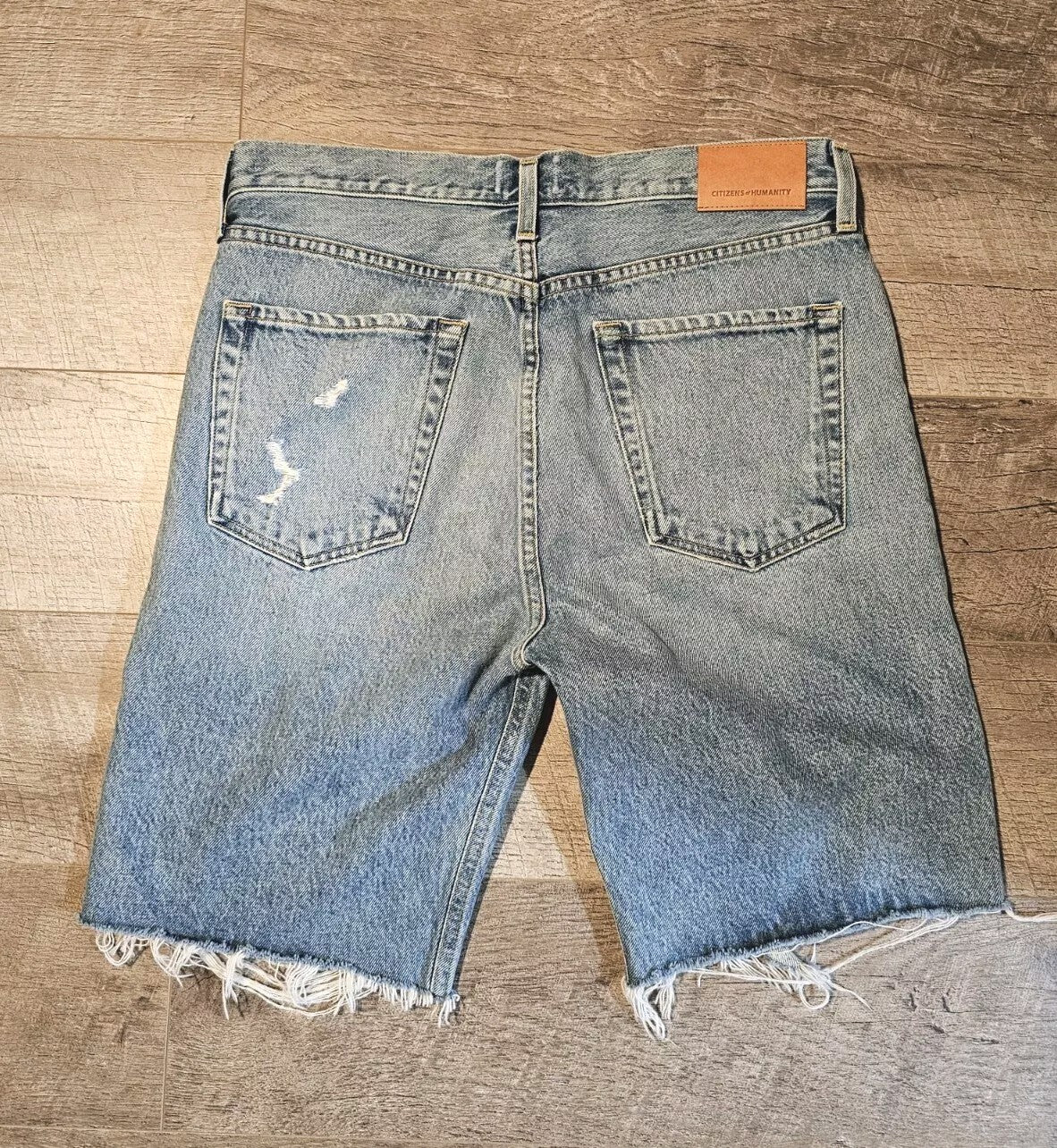Citizens of Humanity Ambrosio Short in Artemis Size 27 Cut Off Sz 4 Distress1
