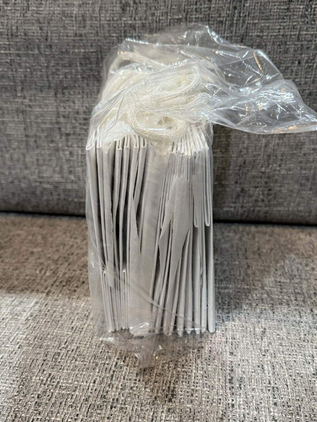 10 X BYREDO White Heavy-Duty Paper Shopping Gift Bag 6 x 5 x 31