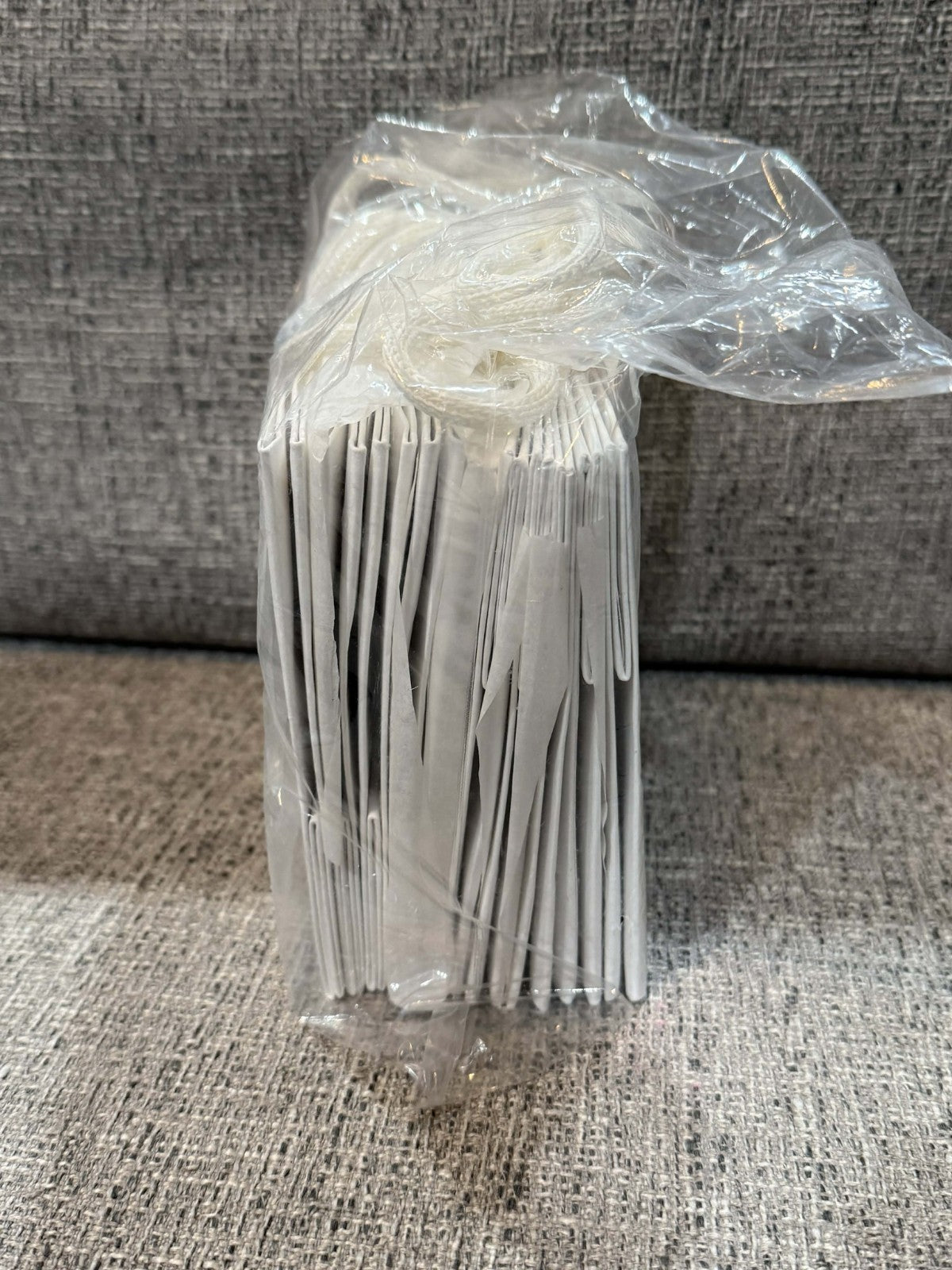 10 X BYREDO White Heavy-Duty Paper Shopping Gift Bag 6 x 5 x 31