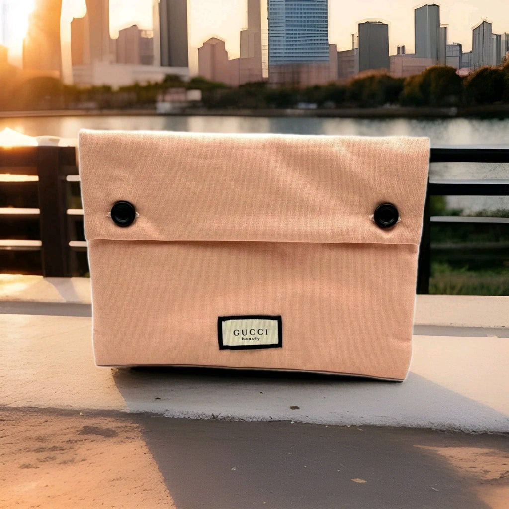 GUCCI BEAUTY PINK POUCH WITH FLORAL INTERIOR -BRAND NEW IN ORIG. PACKAGING (GWP)0