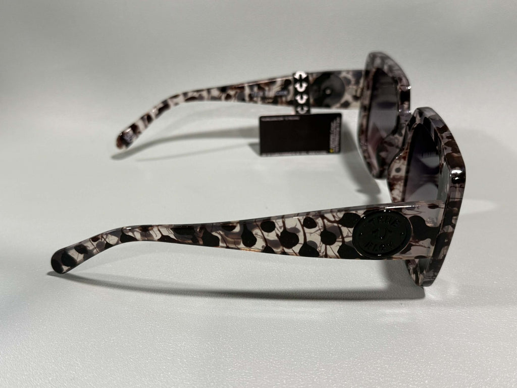 New Original TRUE RELIGION Square Sunglasses Frosted Black / Clear TR572342