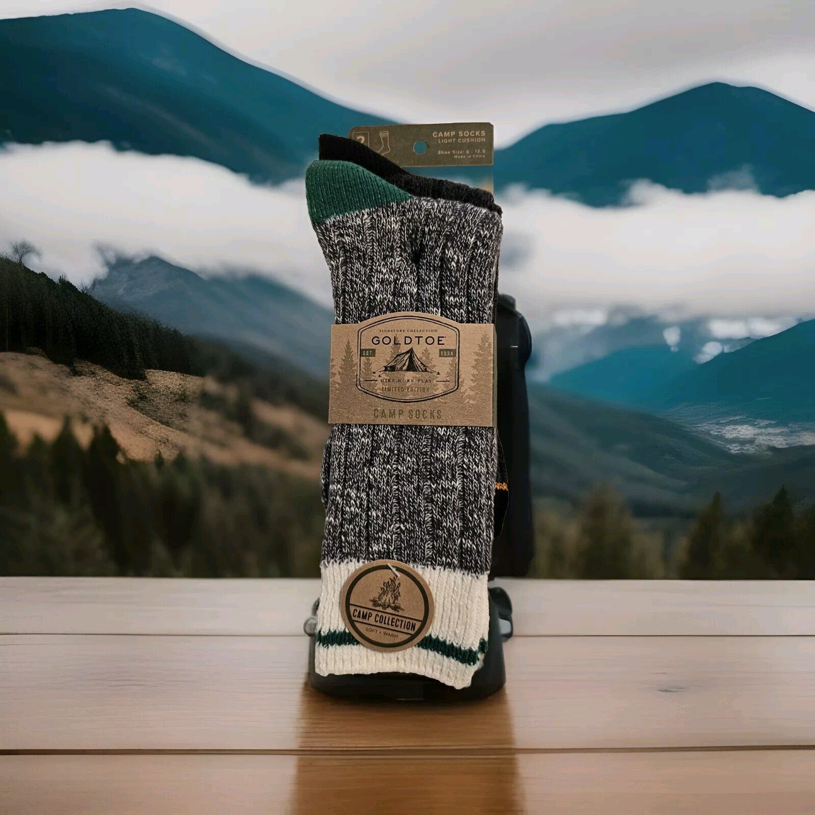 GoldToe Men's Light Cushion Camp Socks Soft Socks for Winter Size 6-12.5, 2 Pair0