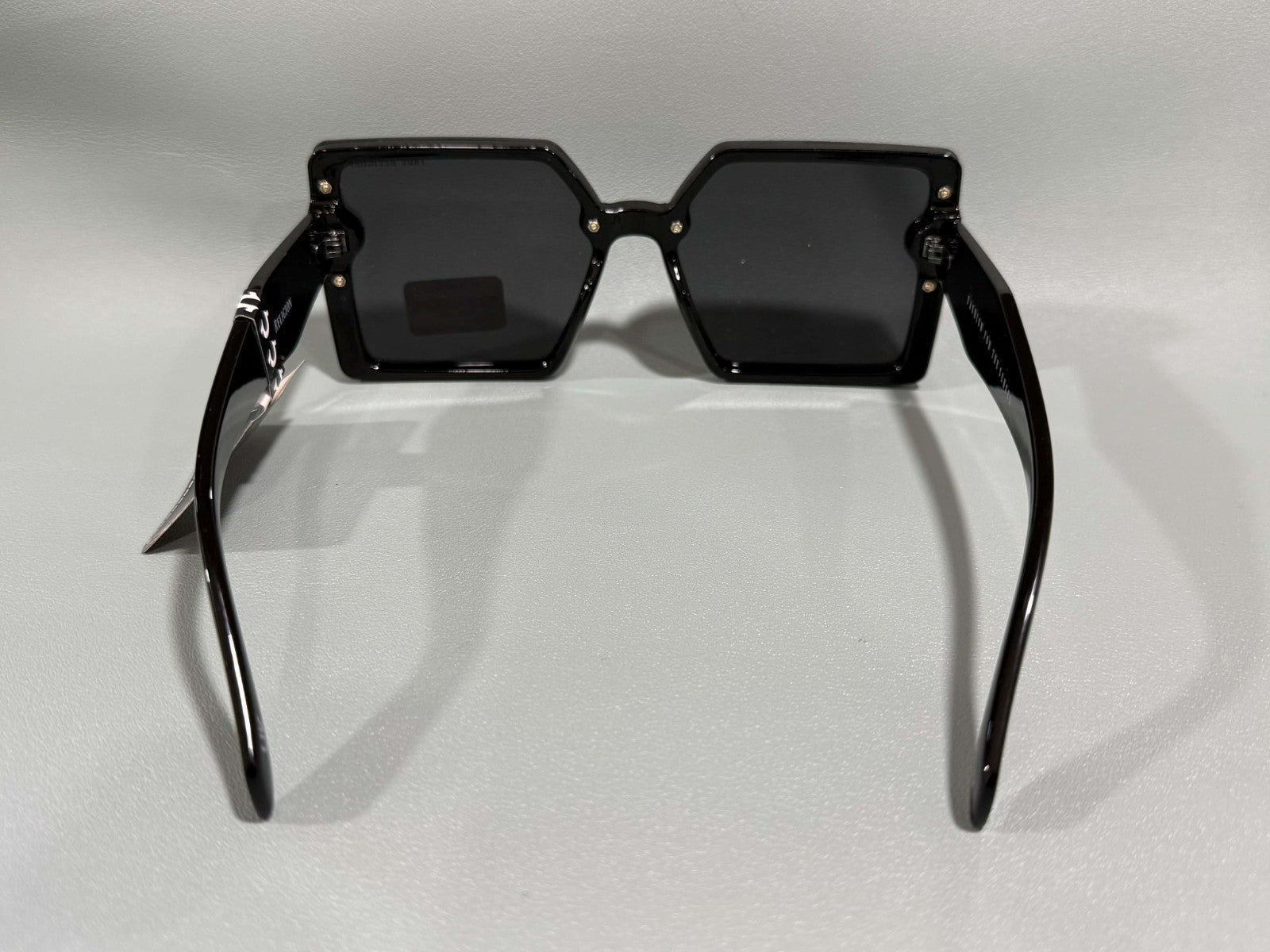 New Original TRUE RELIGION Square Sunglasses Mirrored Black TR TR57233 NWT 90's1