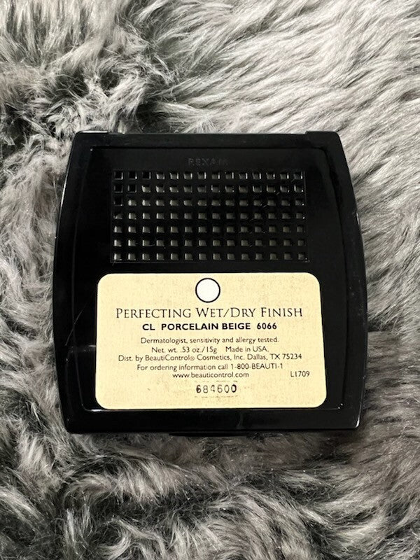 Beauticontrol Perfecting Wet Dry Finish CL Porcelain Beige* 6066 •NEW• P1 Founda0