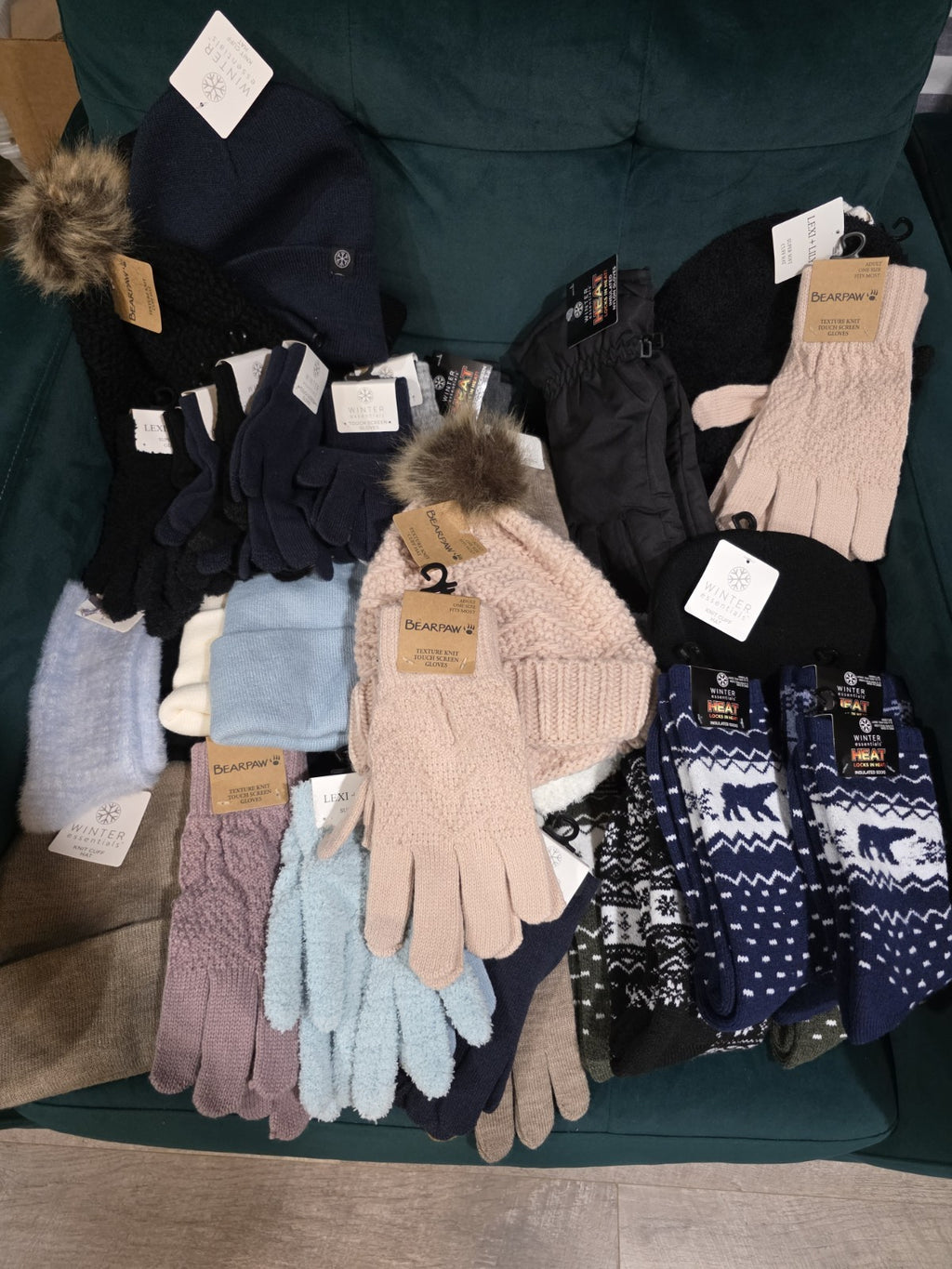 50-Piece Winter Accessories Reseller Lot – BEARPAW Hats Gloves & Socks