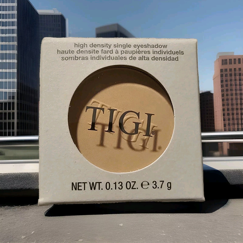 NWB TIGI Cosmetics High Density Single Eyeshadow Vanilla Matte 0.13 Oz. 0