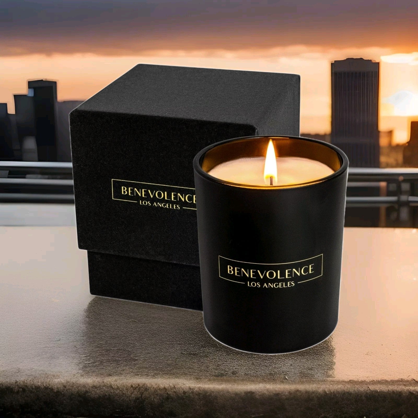 Benevolence LA Rose & Sandalwood Black Scented Candle0