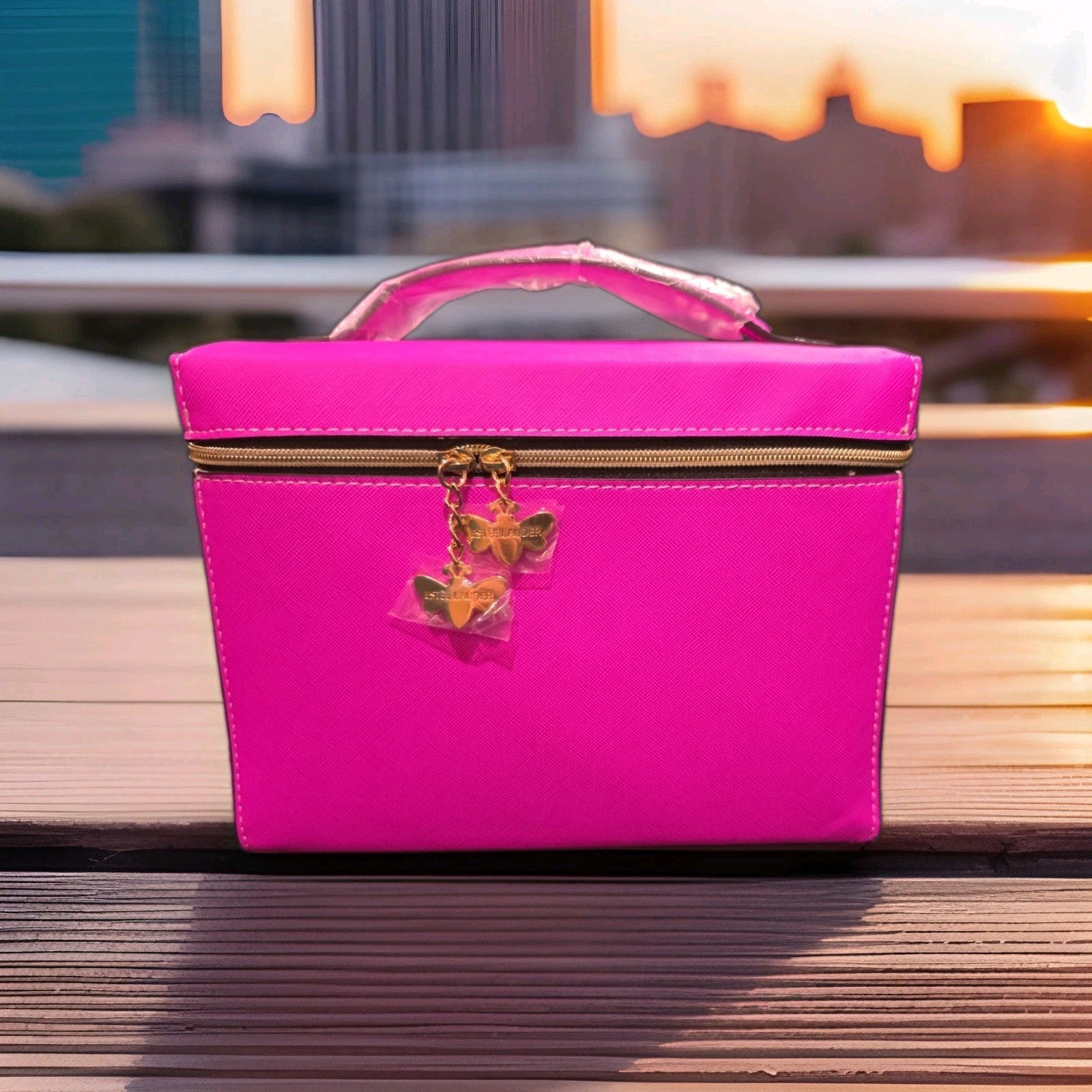 ESTEE LAUDER PRETTY HOT PINK COSMETIC MAKEUP TRAIN CASE LUNCH BOX 8*6*4.5 INCH